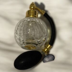 Beautiful vintage Ullmann perfume bottle with atomizer made in Paris France. 106